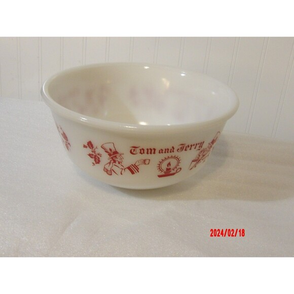 Vintage Hazel Atlas Tom‎ & Jerry Christmas Eggnog Bowl - Picture 1 of 5
